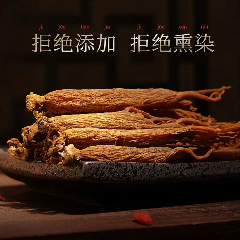 墨西哥一市长迎娶鳄鱼 鳄鱼身着白色婚纱与市长亲吻完婚